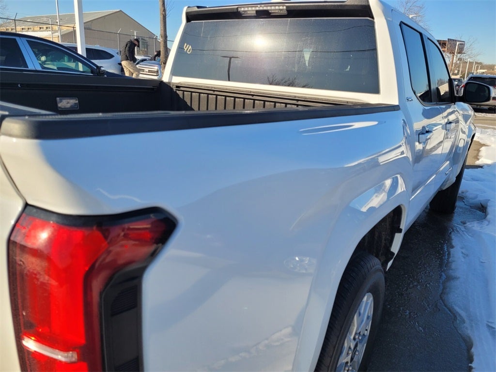 2025 Toyota TACOMA SR5 SR5
