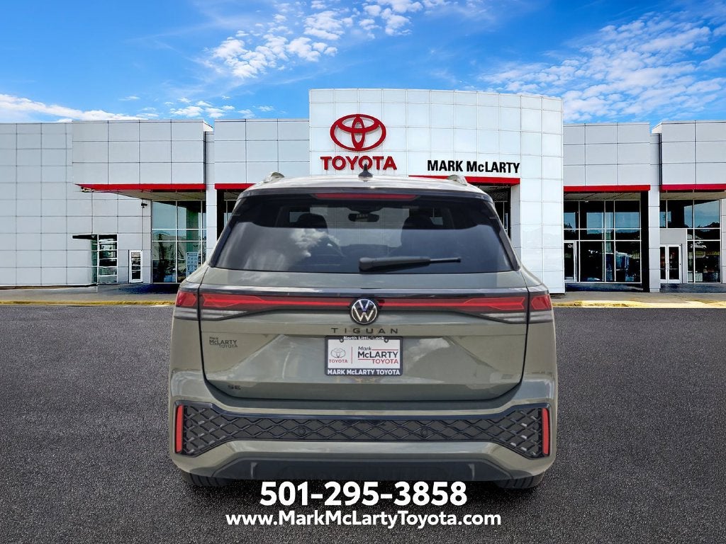 2026 Volkswagen Tiguan SE R-Line Black