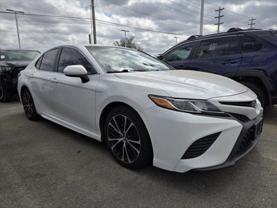 2019 Toyota CAMRY SE