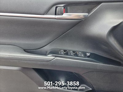 2019 Toyota CAMRY XSE