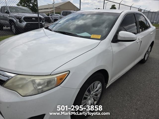 2014 Toyota CAMRY LE