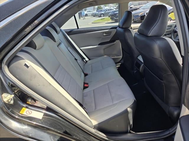2017 Toyota CAMRY SE