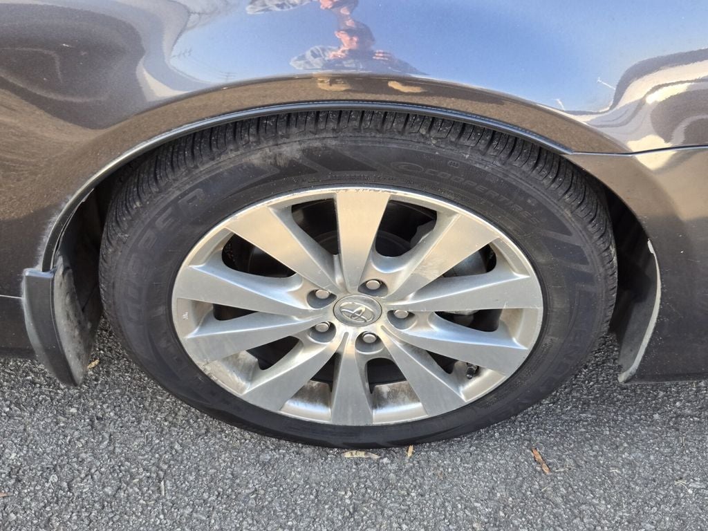 2012 Toyota AVALON Base