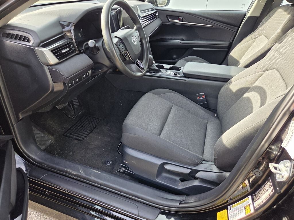 2025 Toyota CAMRY LE