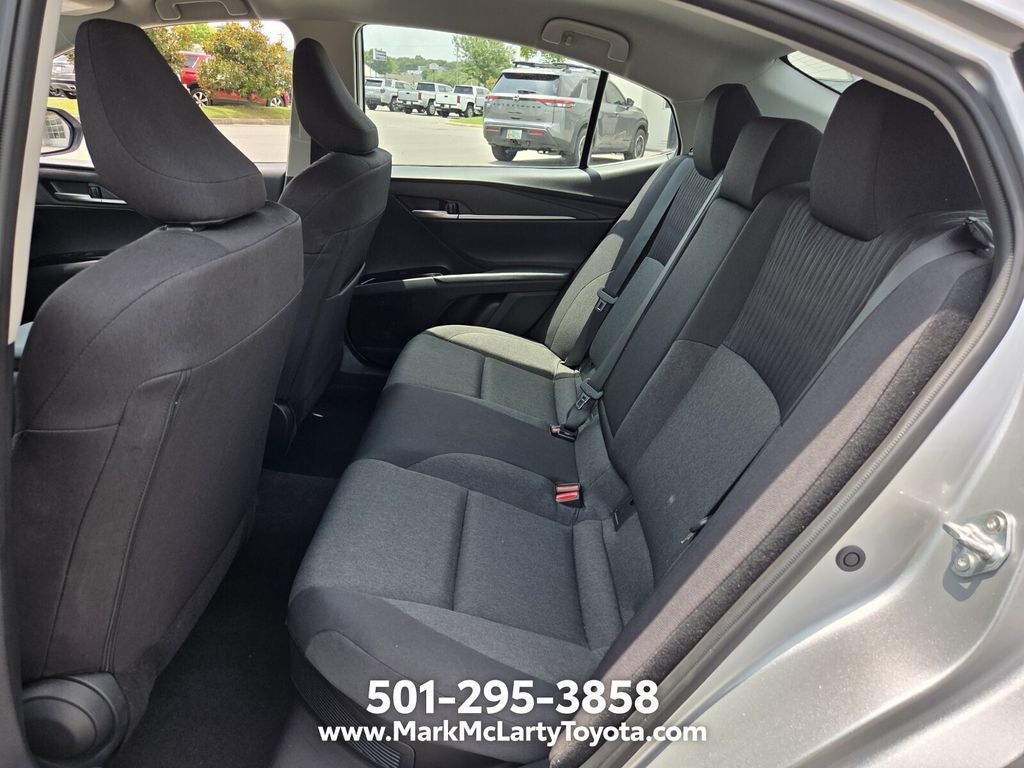 2025 Toyota Camry LE - Photo 10
