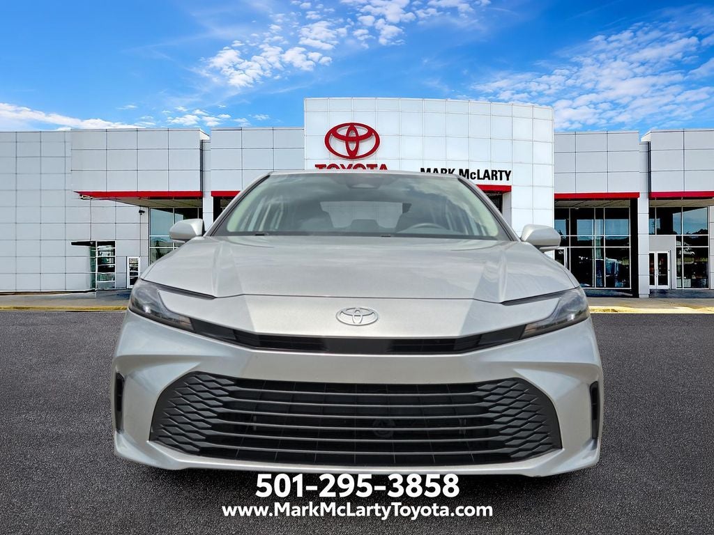 2025 Toyota Camry LE - Photo 8