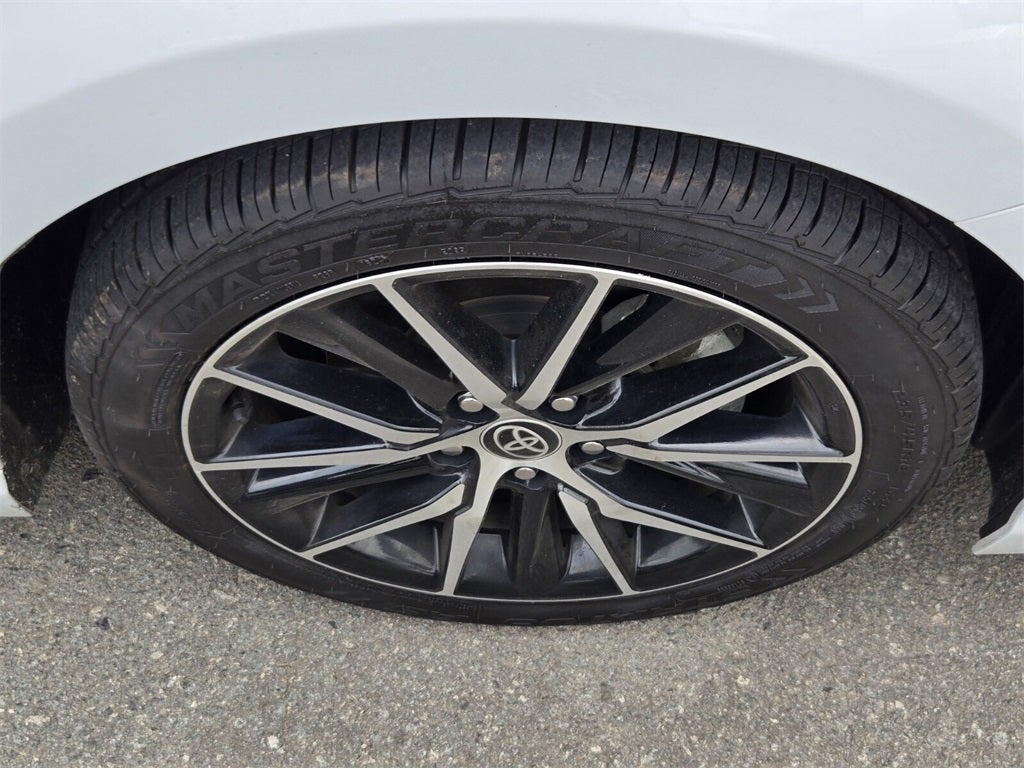 2024 Toyota CAMRY SE