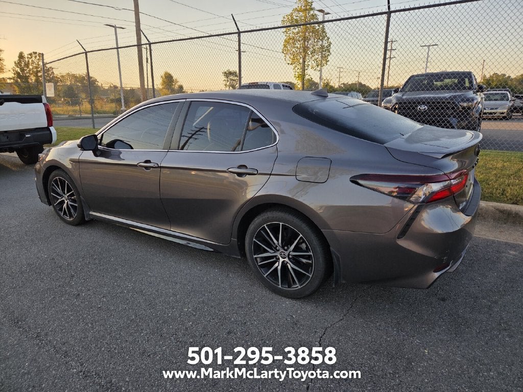 2022 Toyota Camry SE