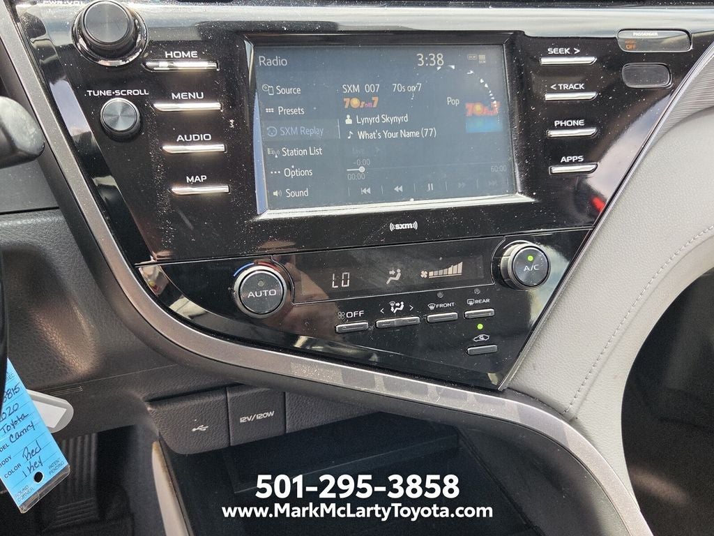 2020 Toyota CAMRY SE