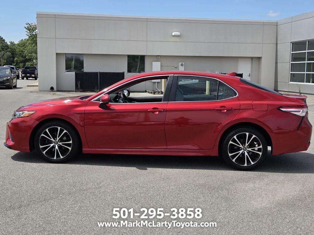2020 Toyota CAMRY SE