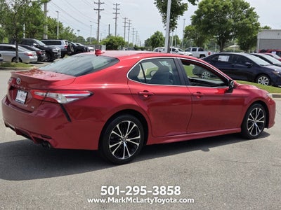 2020 Toyota CAMRY SE