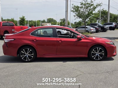 2020 Toyota CAMRY SE
