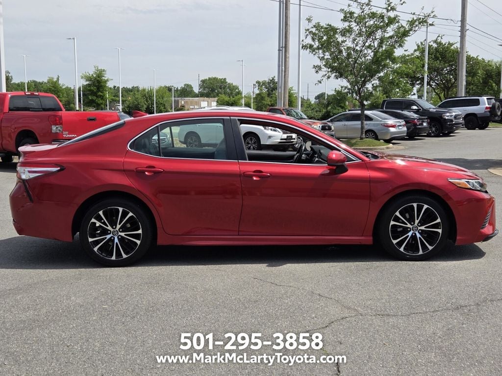 2020 Toyota CAMRY SE