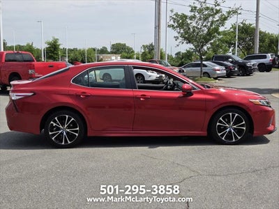 2020 Toyota CAMRY SE