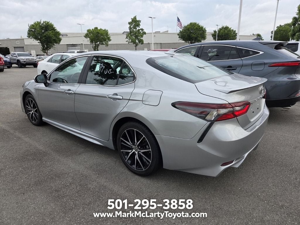 2024 Toyota CAMRY SE