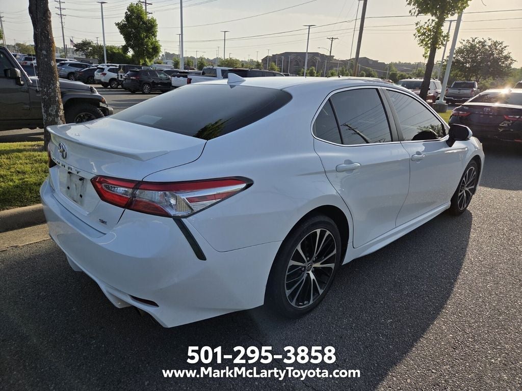 2020 Toyota Camry SE