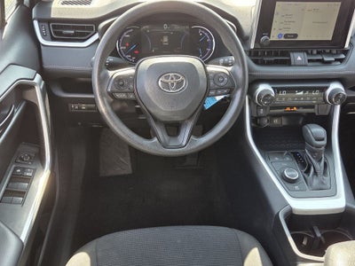 2025 Toyota RAV4 HYBRID LE