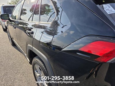 2022 Toyota RAV4 Hybrid LE