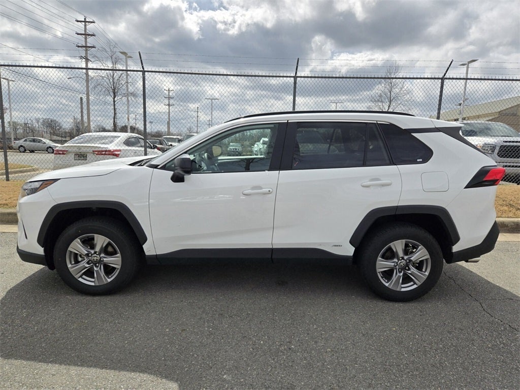 2025 Toyota RAV4 HYBRID LE