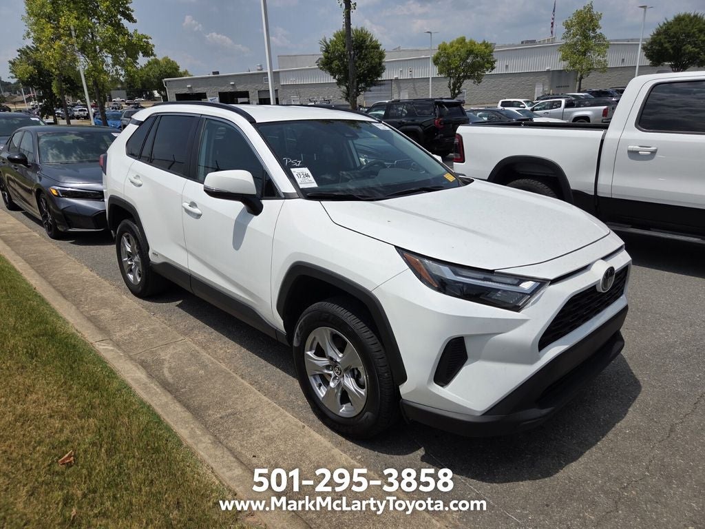 2025 Toyota RAV4 Hybrid XLE