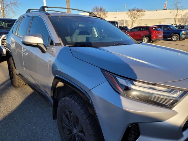 2022 Toyota RAV4 HYBRID SE