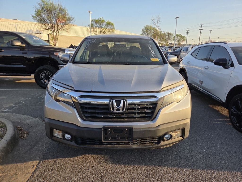 Used 2017 Honda Ridgeline RTL with VIN 5FPYK3F5XHB005518 for sale in Little Rock