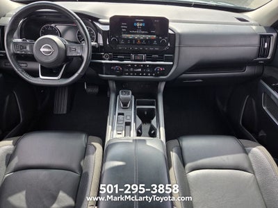 2022 Nissan Pathfinder SL