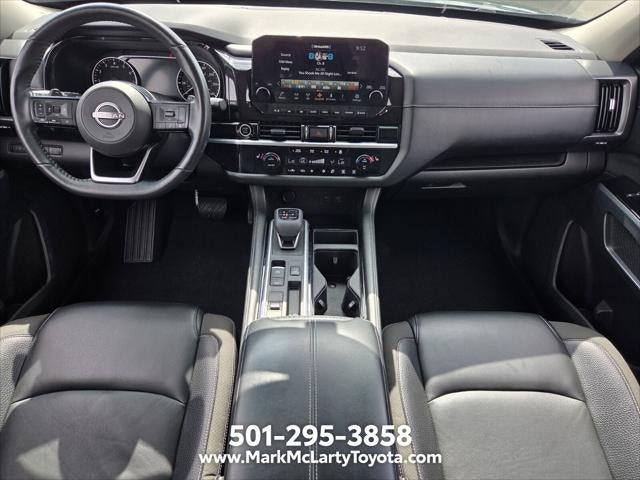 2022 Nissan Pathfinder SL