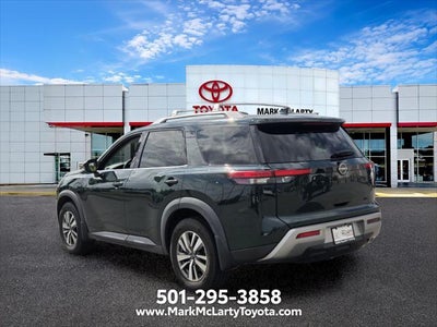 2022 Nissan Pathfinder SL