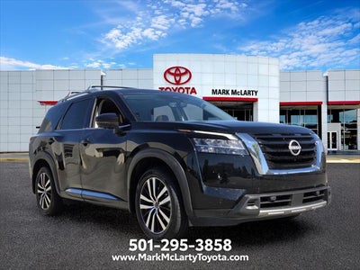 2023 Nissan Pathfinder Platinum
