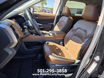 2023 Nissan Pathfinder Platinum