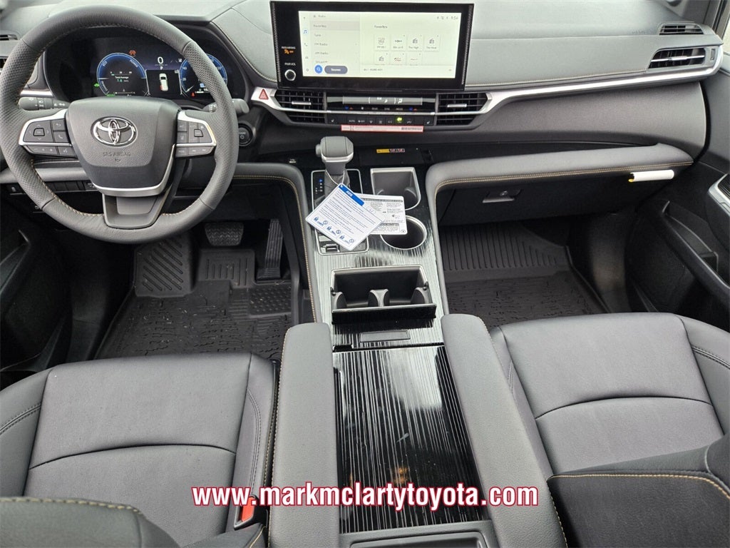 2026 Toyota Sienna Woodland Edition 7 Passenger