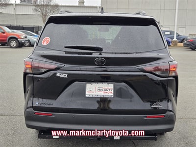 2026 Toyota Sienna Woodland Edition 7 Passenger