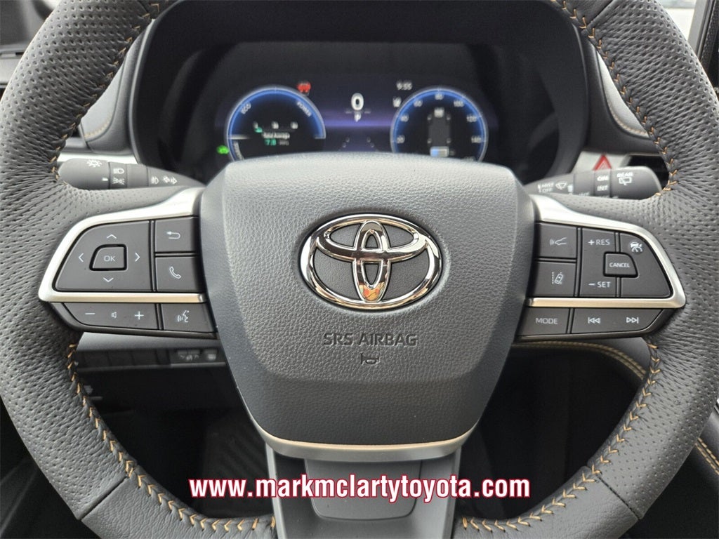 2026 Toyota Sienna Woodland Edition 7 Passenger