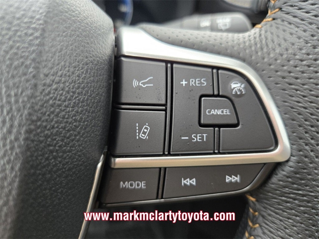 2026 Toyota Sienna Woodland Edition 7 Passenger