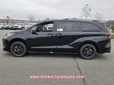 2026 Toyota Sienna Woodland Edition 7 Passenger