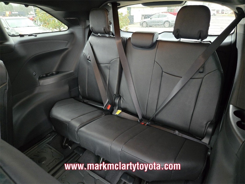 2026 Toyota Sienna Woodland Edition 7 Passenger