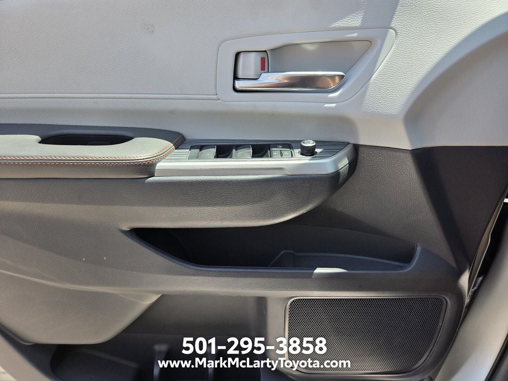 2021 Toyota SIENNA XSE XSE 7 Passenger