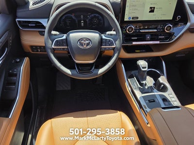 2026 Toyota Highlander Hybrid Platinum