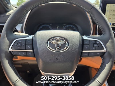 2026 Toyota Highlander Hybrid Platinum