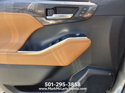2026 Toyota Highlander Hybrid Platinum