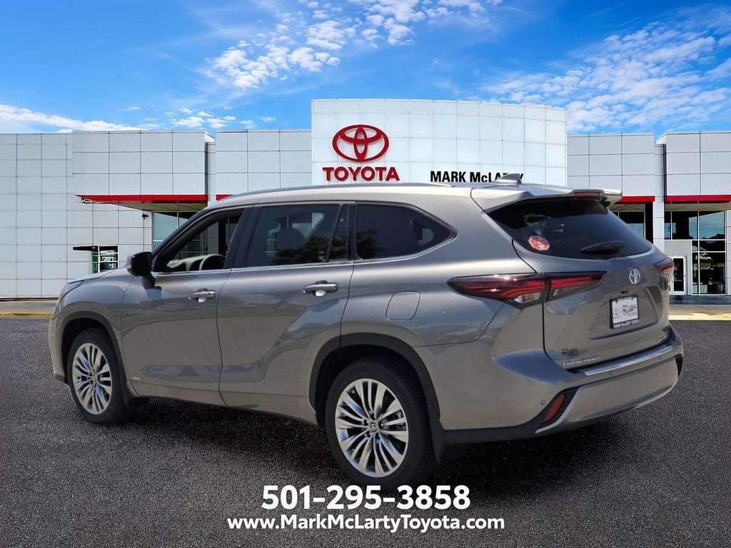 2026 Toyota Highlander Hybrid Platinum