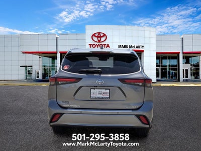2026 Toyota Highlander Hybrid Platinum