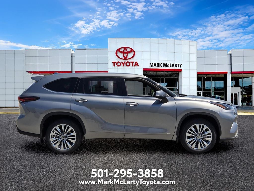 2026 Toyota Highlander Hybrid Platinum