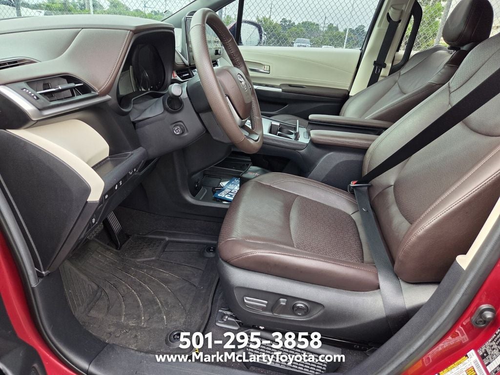 2024 Toyota Sienna Platinum 7 Passenger
