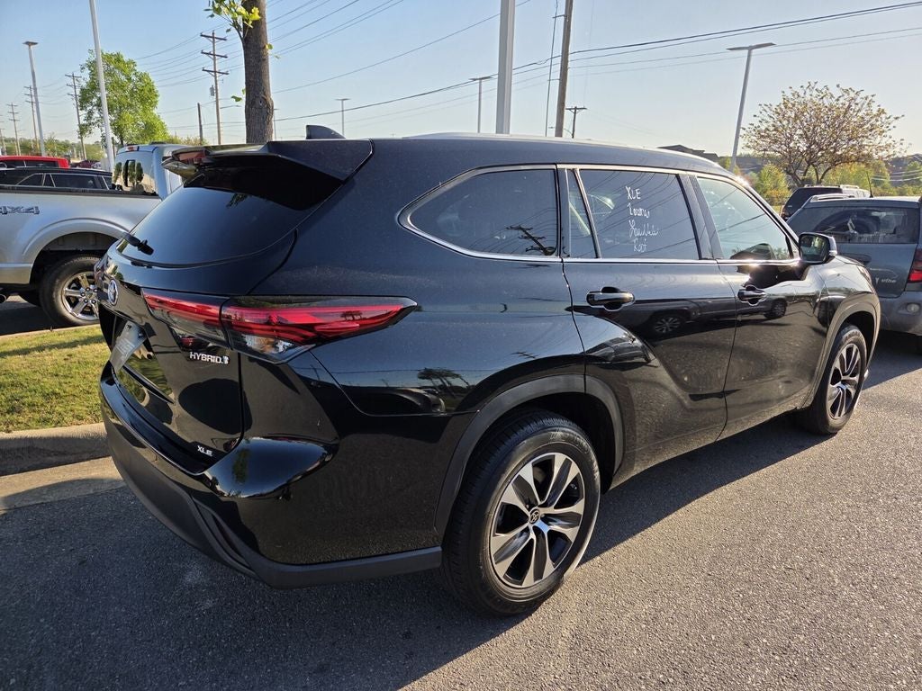 2022 Toyota HIGHLANDER HYBRD XLE