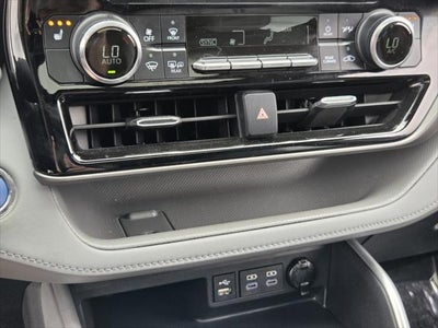 2022 Toyota HIGHLANDER HYBRD XLE
