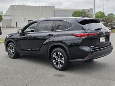 2022 Toyota HIGHLANDER HYBRD XLE
