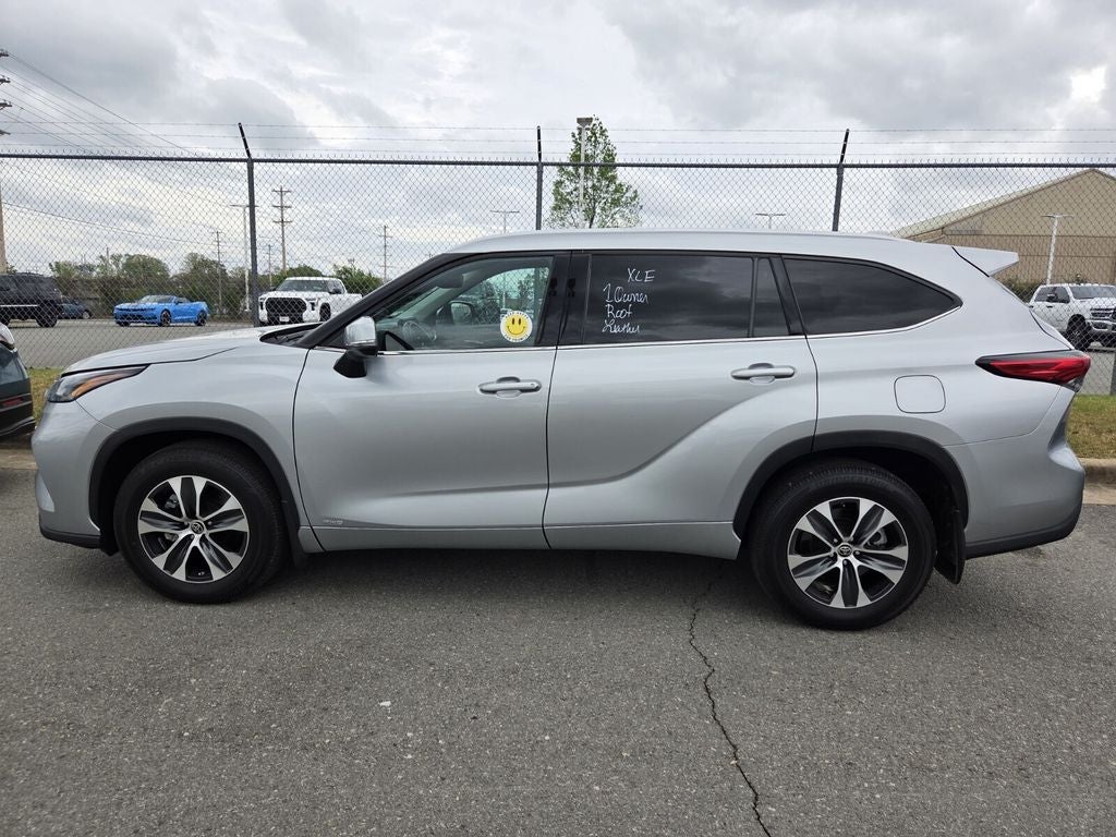 2022 Toyota HIGHLANDER HYBRD XLE