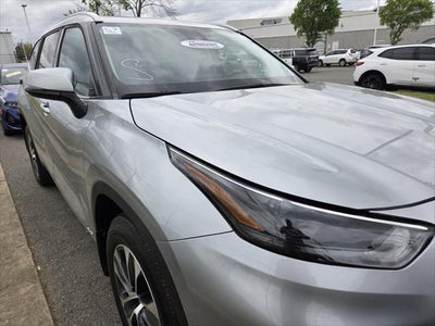2022 Toyota HIGHLANDER HYBRD XLE